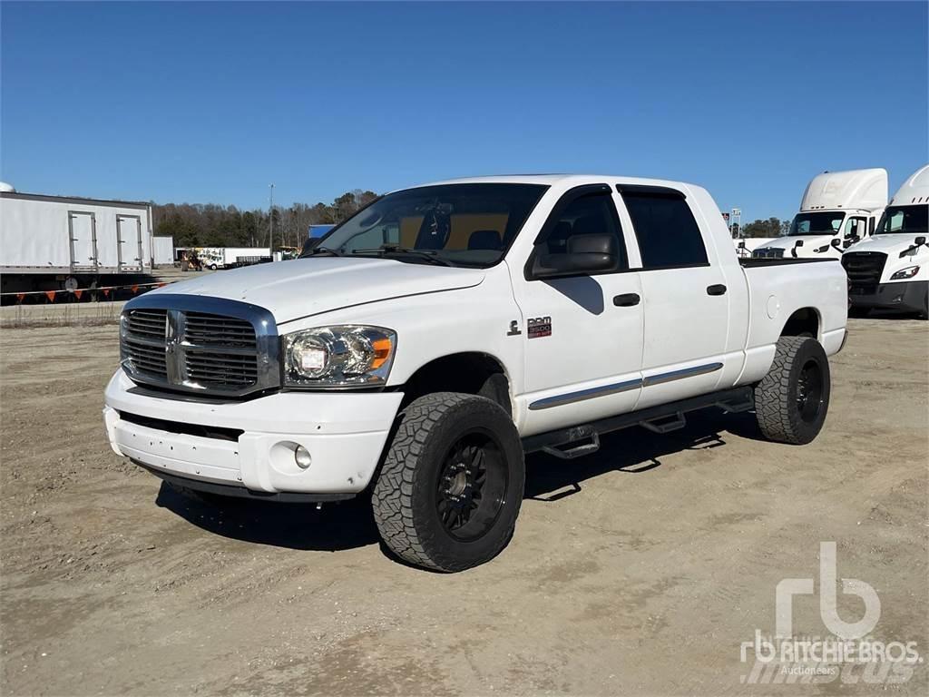 RAM 3500 شاحنات خفيفة/مفصلية الجوانب