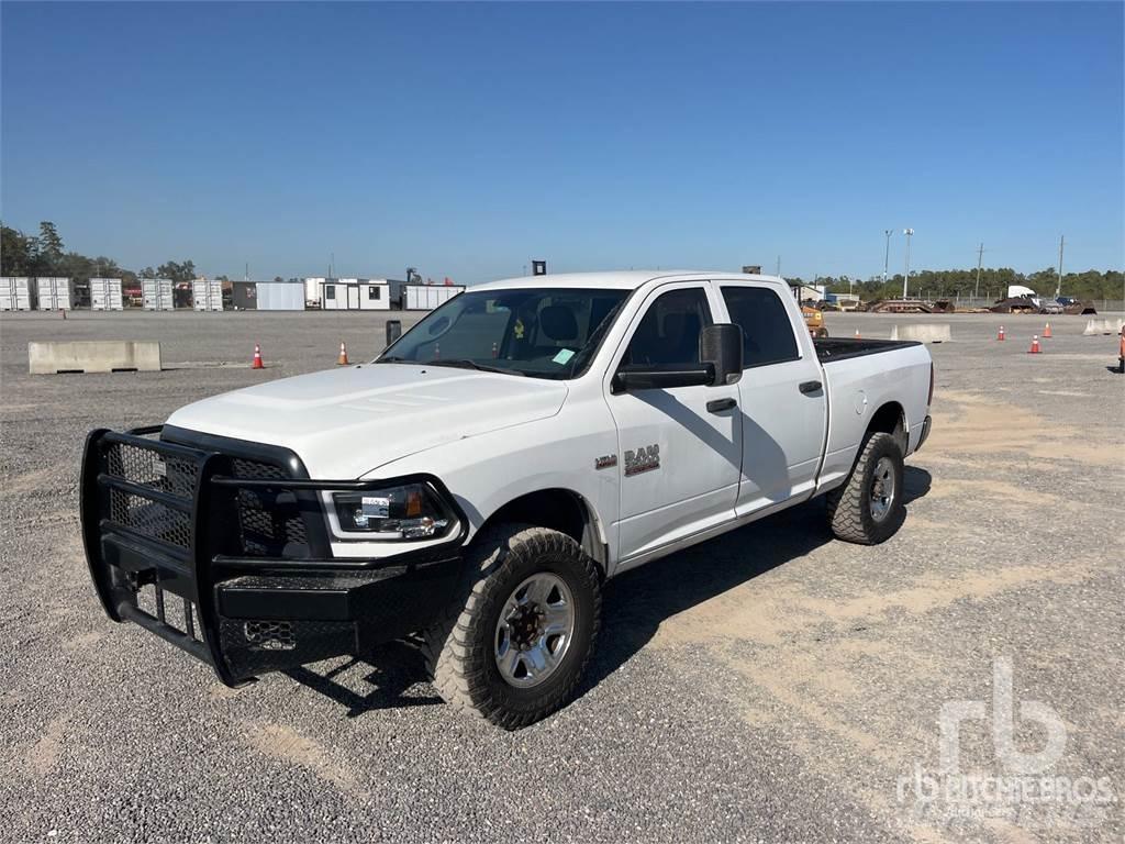 RAM 3500 شاحنات خفيفة/مفصلية الجوانب