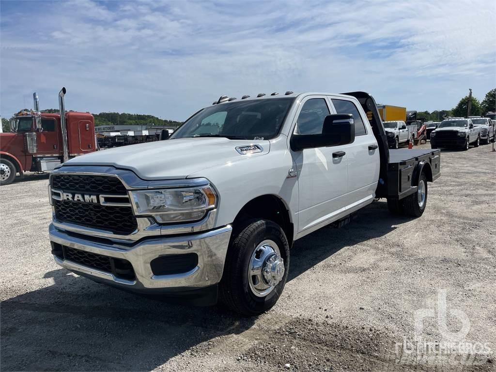 RAM 3500 شاحنات مسطحة/مفصلية الجوانب