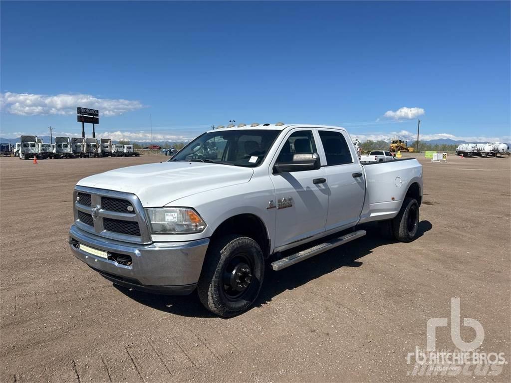 RAM 3500 شاحنات خفيفة/مفصلية الجوانب