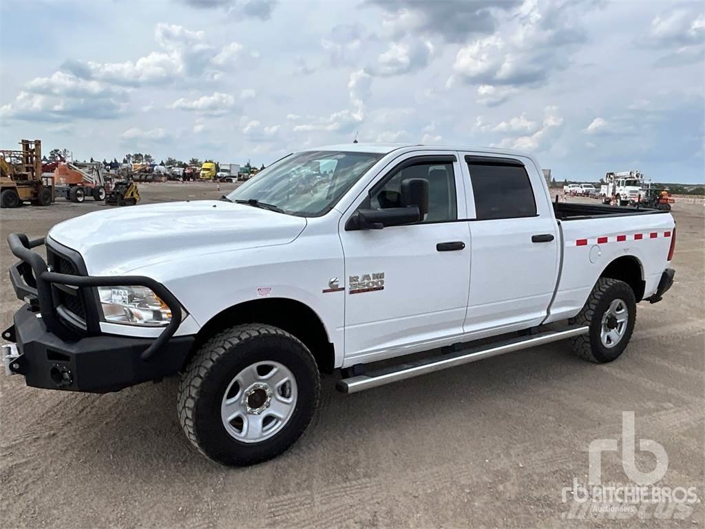 RAM 3500 شاحنات خفيفة/مفصلية الجوانب