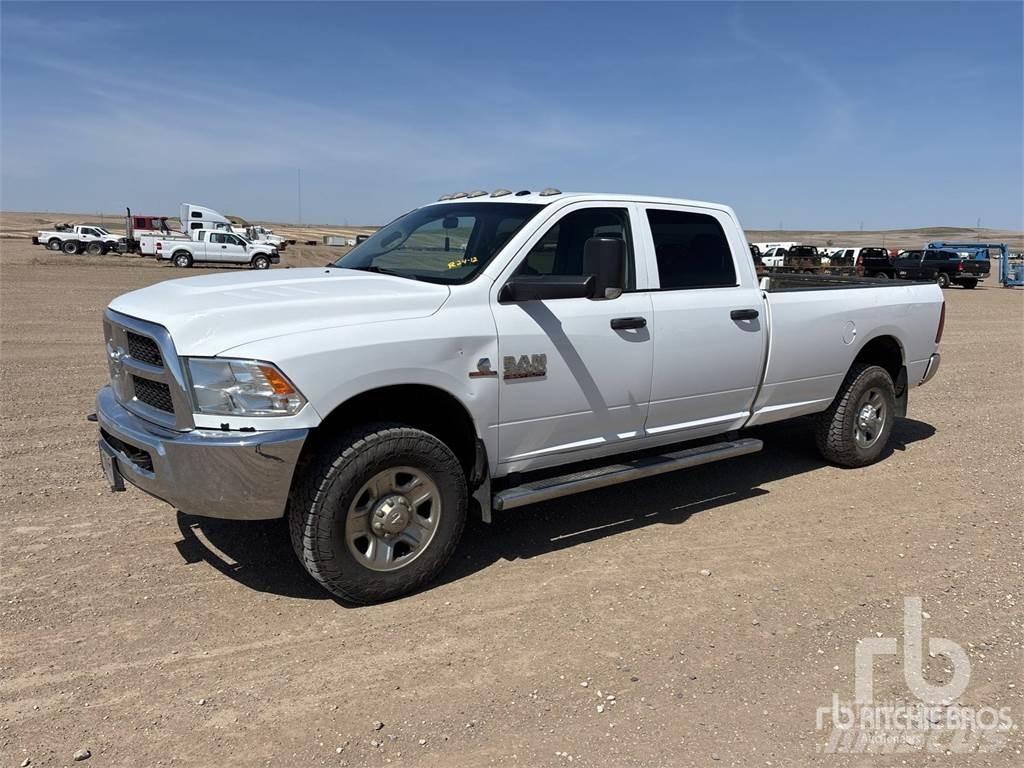 RAM 3500 شاحنات خفيفة/مفصلية الجوانب