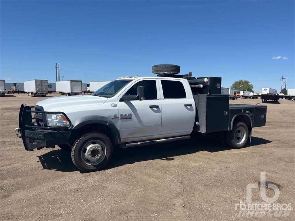 RAM 5500 شاحنات خفيفة/مفصلية الجوانب