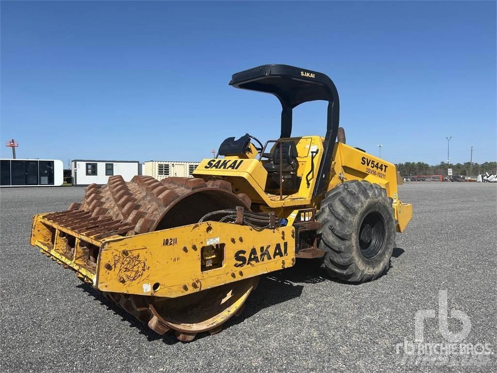 Sakai SV544T مكابس المخلفات