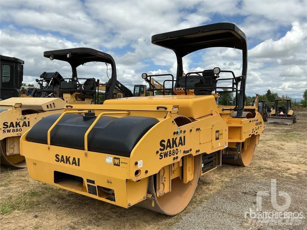 Sakai SW880 مداحل ثنائية الاسطوانة