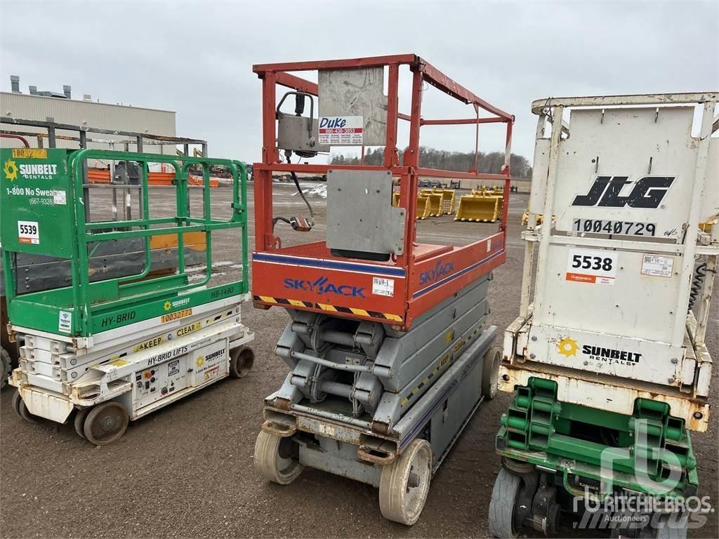 SkyJack SJ3226 Scissor lifts