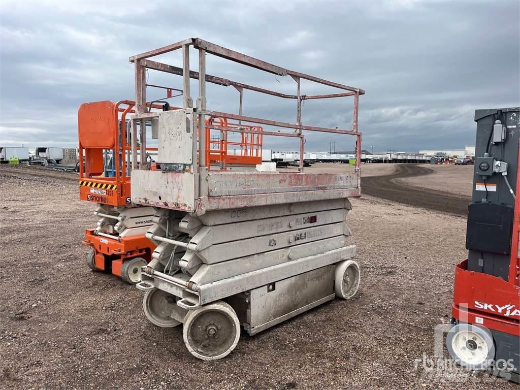 SkyJack SJ3226 رافعات مقصية الشكل