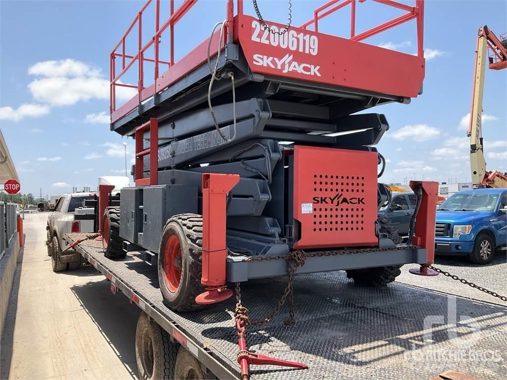 SkyJack SJ9250 رافعات مقصية الشكل