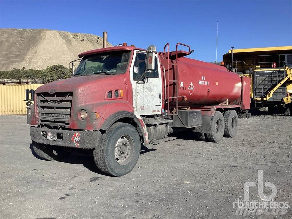 Sterling L7500 شاحنات ذات صهاريج