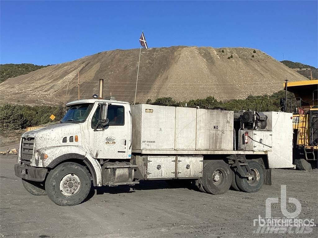 Sterling L7500 شاحنات ذات صهاريج
