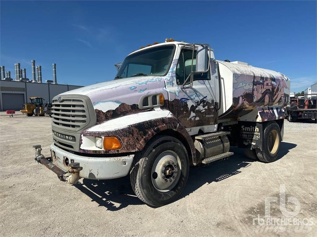 Sterling L8500 صهاريج مياه