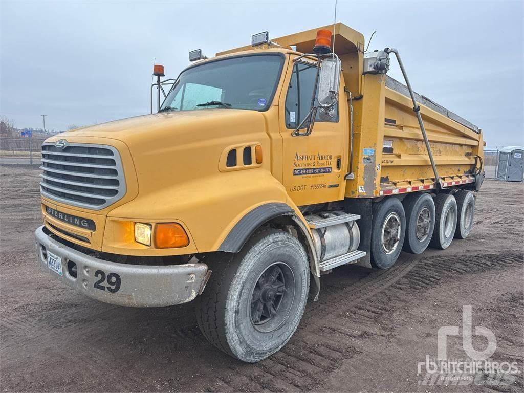 Sterling L9500 شاحنات قلابة