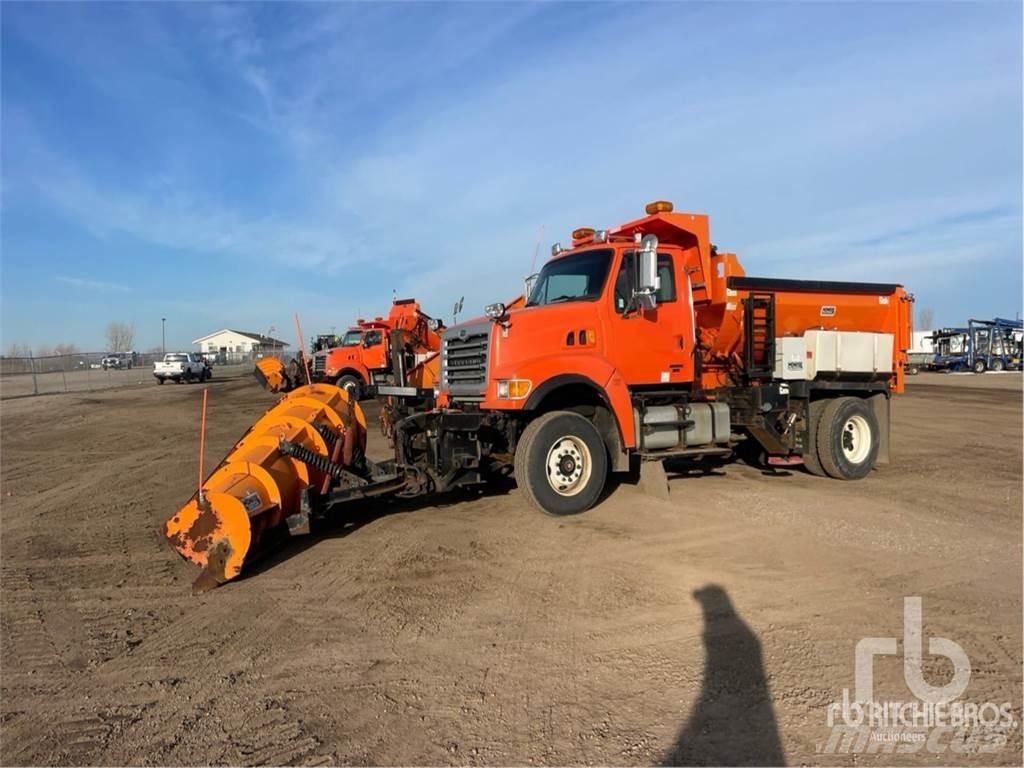 Sterling L9500 حراثات ونصول الجليد