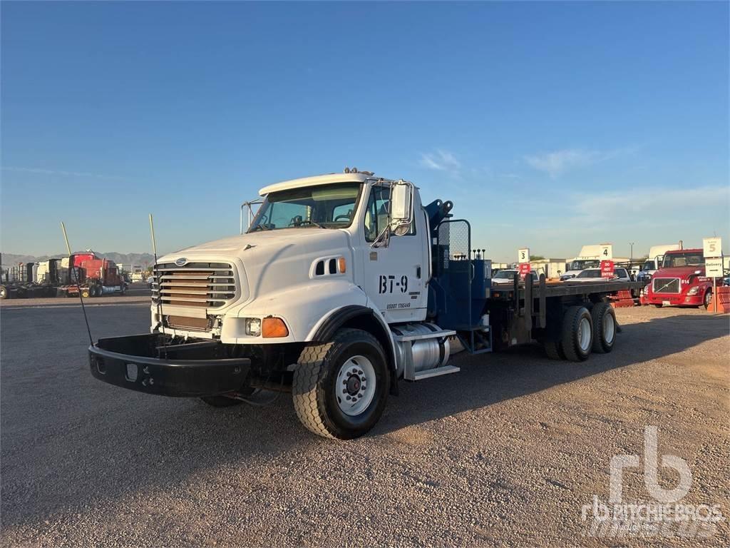 Sterling L9500 شاحنات مسطحة/مفصلية الجوانب
