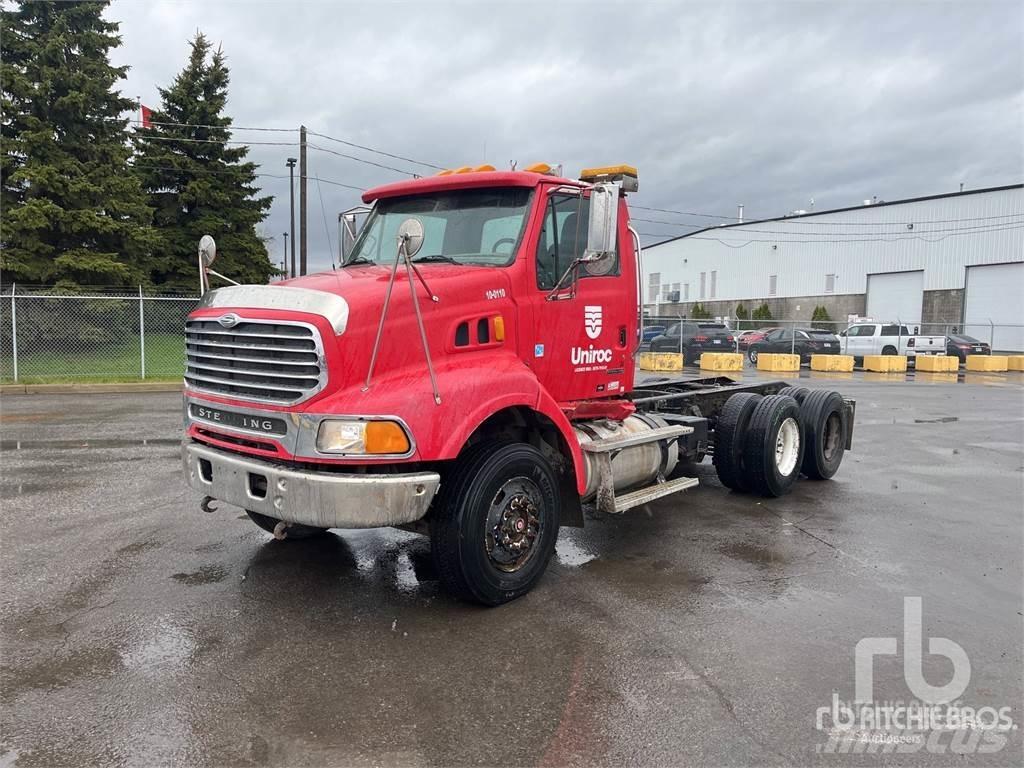 Sterling LT9500 شاحنات بمقصورة وهيكل