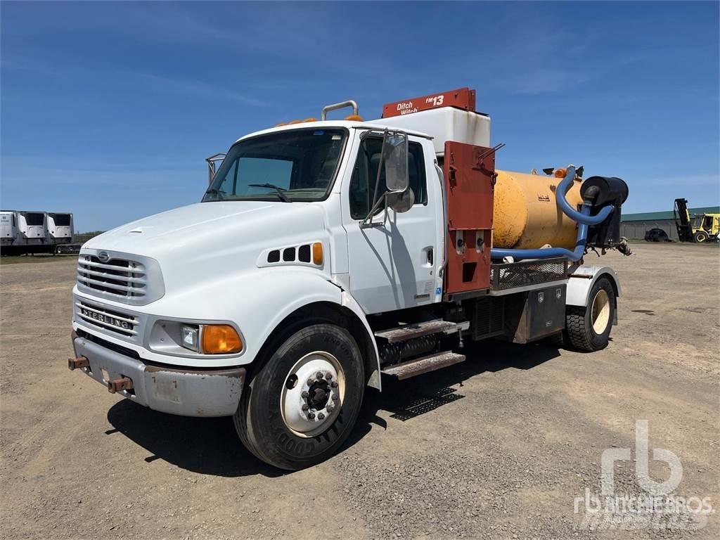 Sterling M8500 شاحنات مزدوجة / خلخلة