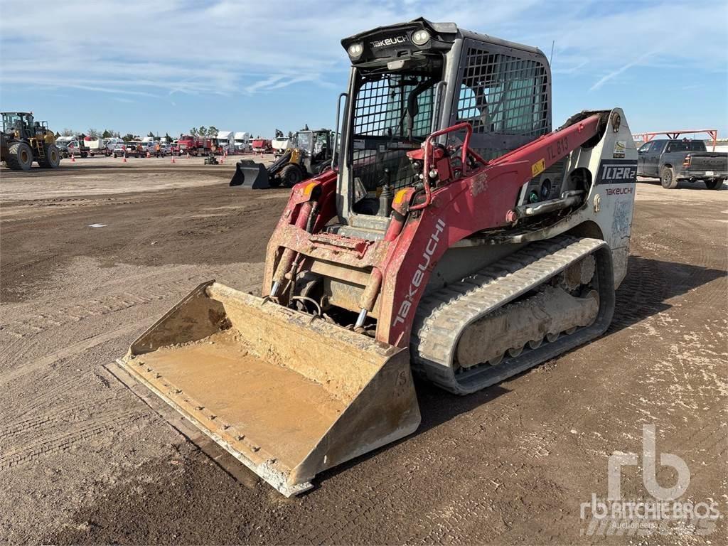 Takeuchi TL12V2 لوادر انزلاقية التوجيه