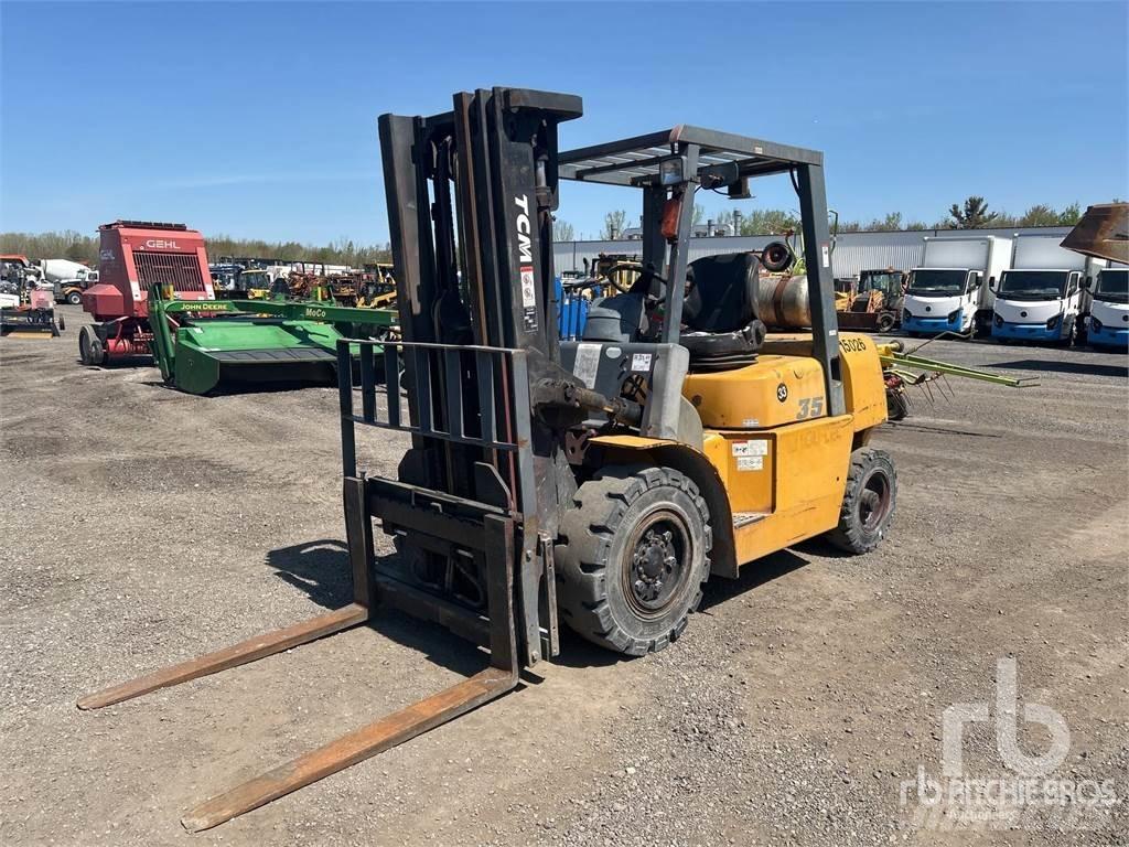 TCM FG35T2L شاحنات الديزل