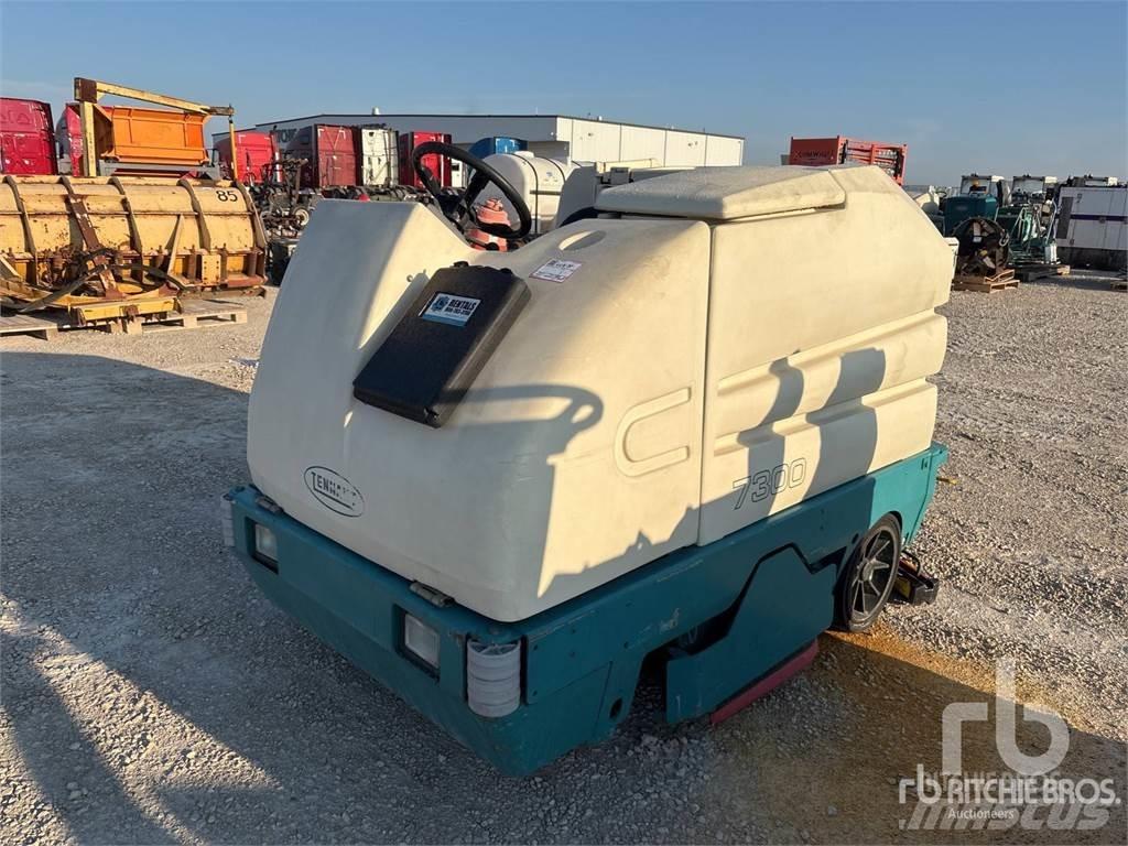 Tennant 7300 كناسات