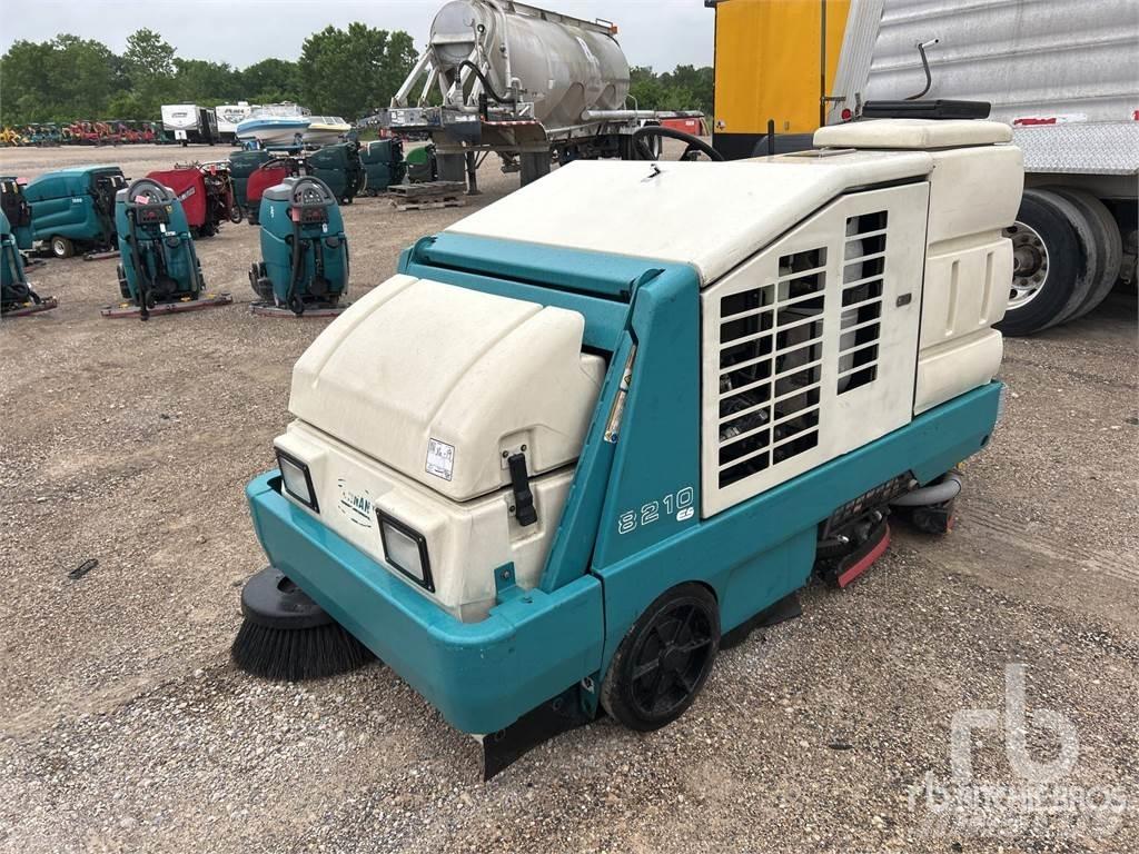 Tennant 8210 كناسات