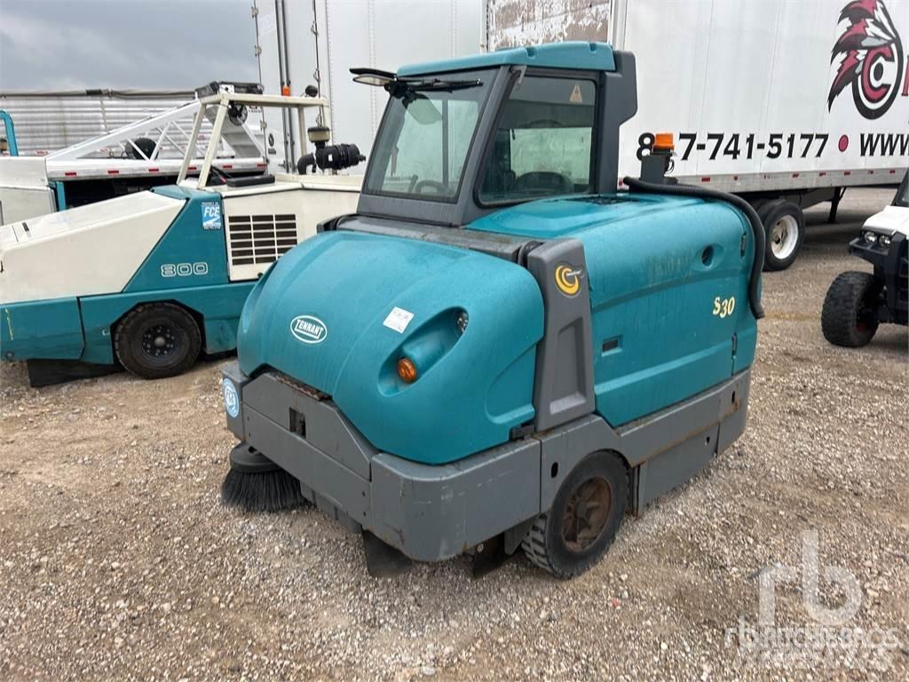 Tennant S30 كناسات