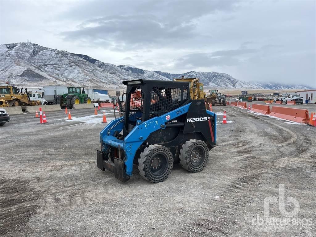 Terex R200S لوادر انزلاقية التوجيه