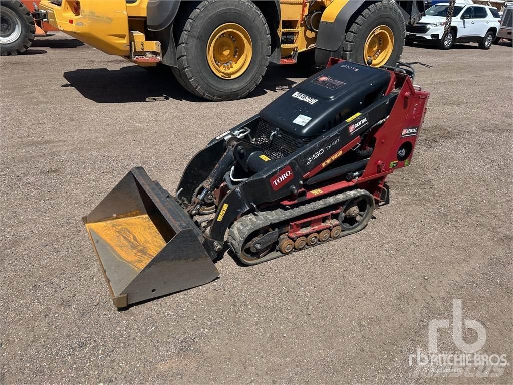 Toro TX427 لوادر انزلاقية التوجيه