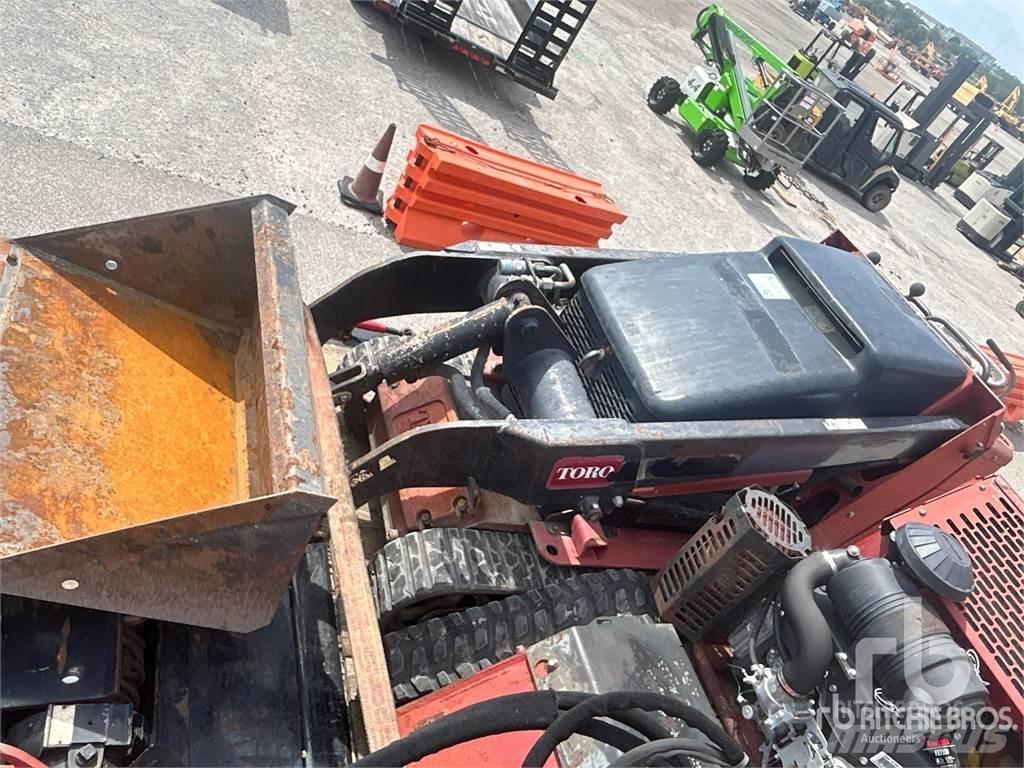 Toro TX525N لوادر انزلاقية التوجيه