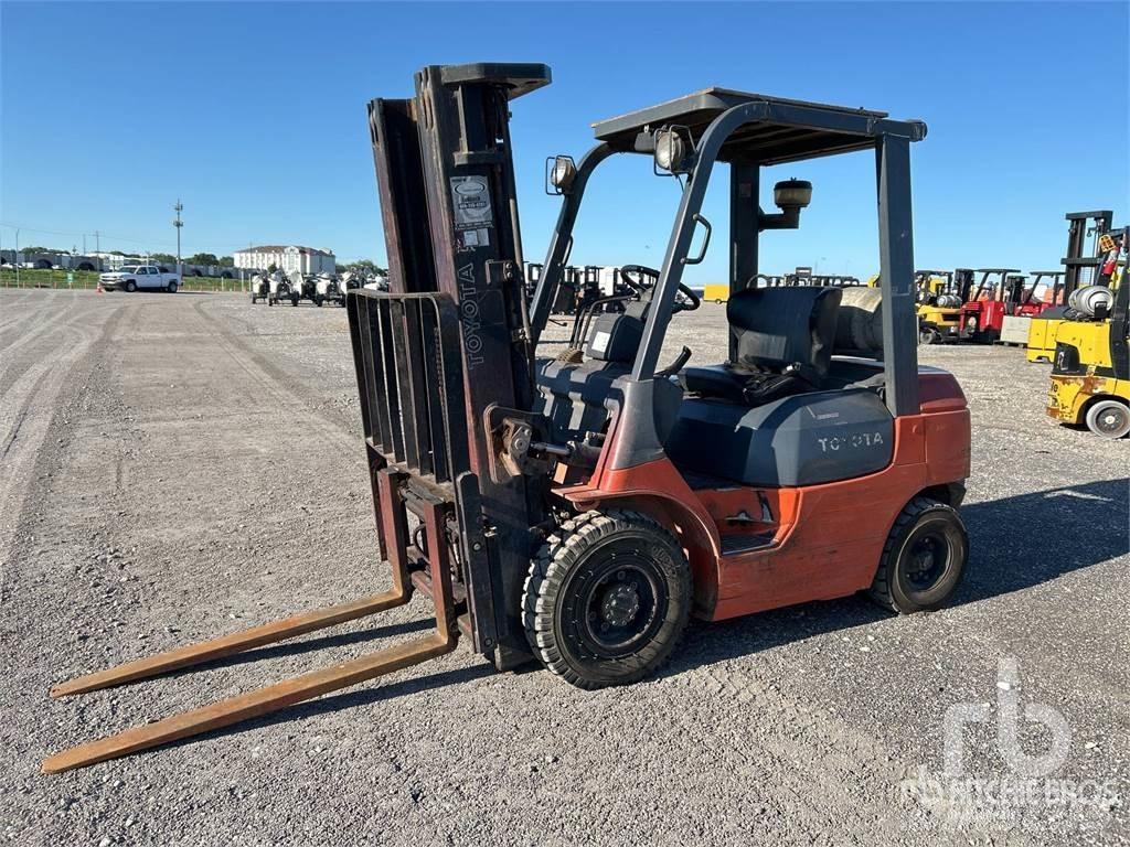 Toyota 7FGU25 شاحنات الديزل