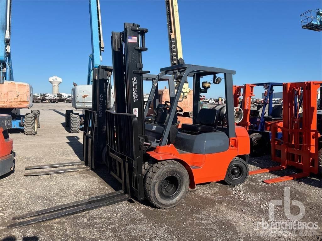 Toyota 7FGU25 شاحنات الديزل