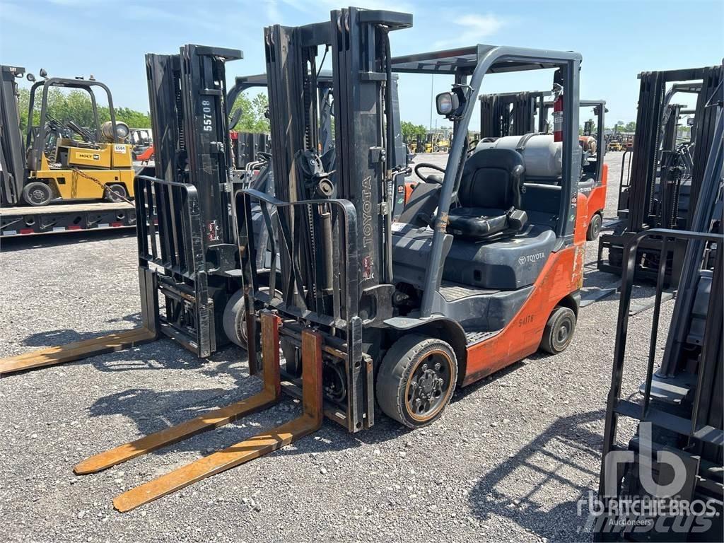 Toyota 8FGCU25 شاحنات الديزل