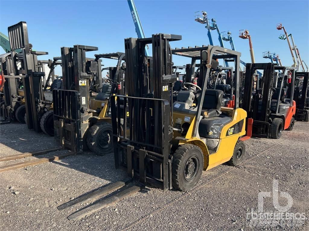 Toyota 8FGCU25 شاحنات الديزل
