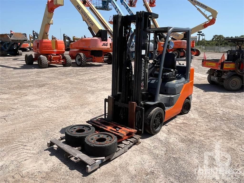 Toyota 8FGCU32 شاحنات الديزل