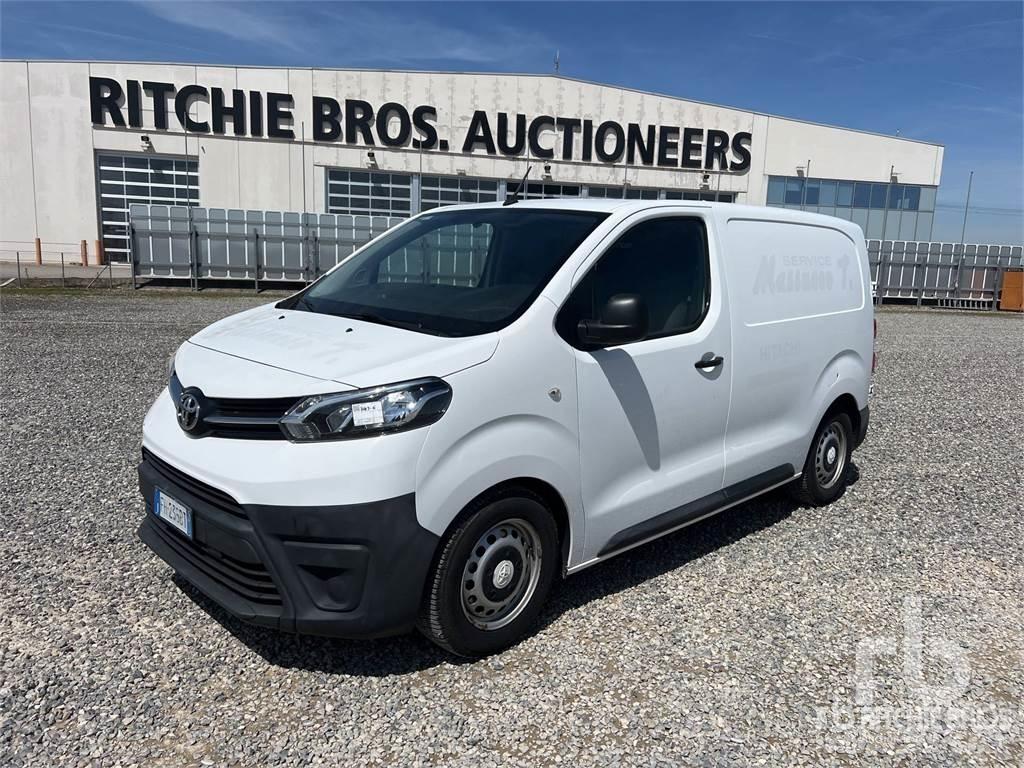 Toyota PROACE شاحنة مقفلة