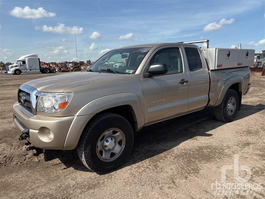 Toyota TACOMA شاحنات خفيفة/مفصلية الجوانب