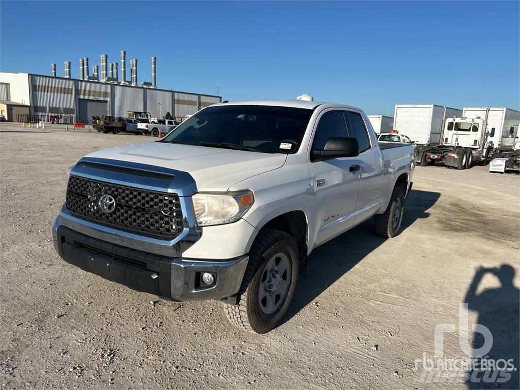 Toyota TUNDRA شاحنات خفيفة/مفصلية الجوانب
