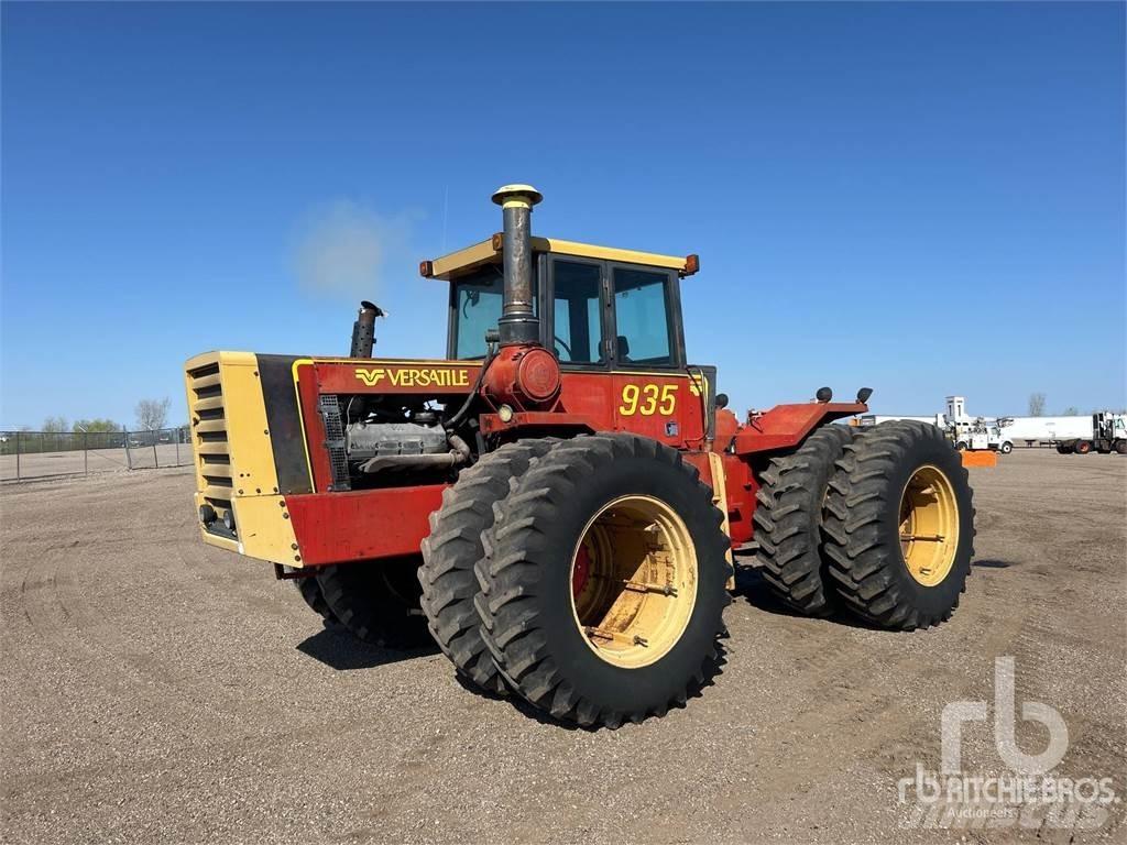 Versatile 935 الجرارات