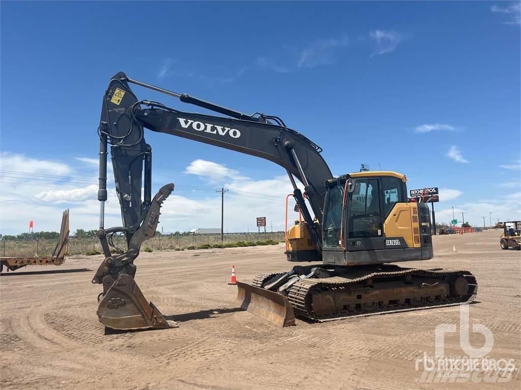 Volvo ECR235EL حفارات زحافة
