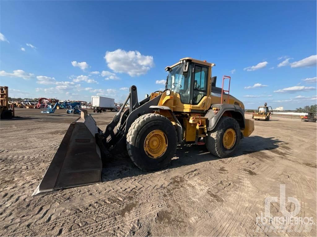 Volvo L110H لوادر بعجل