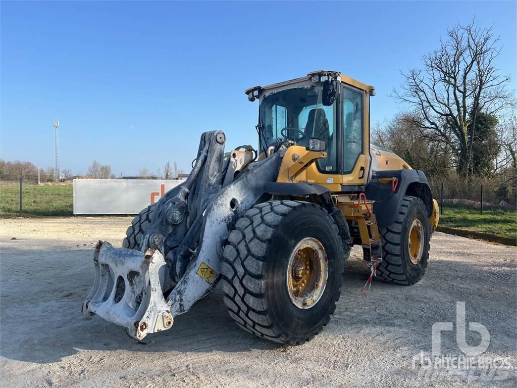 Volvo L110H لوادر بعجل