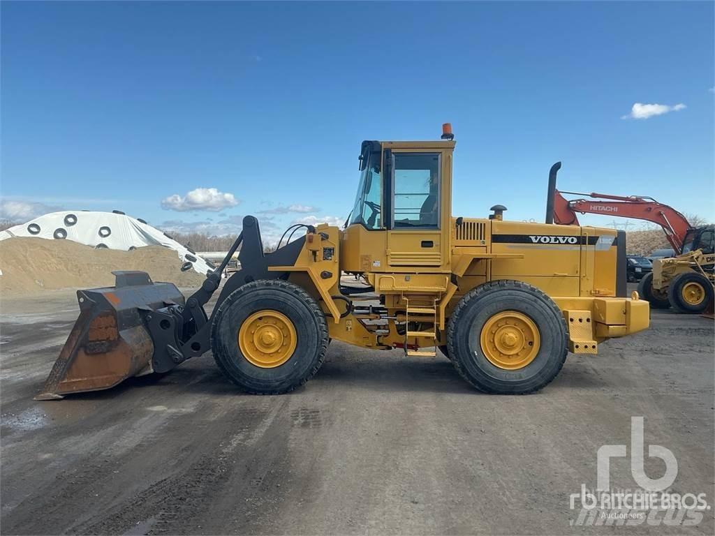 Volvo L90C لوادر بعجل