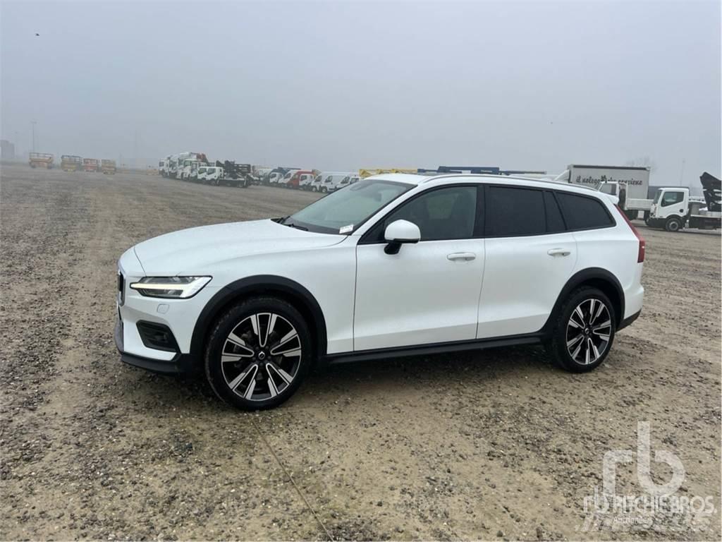 Volvo V60 سيارات