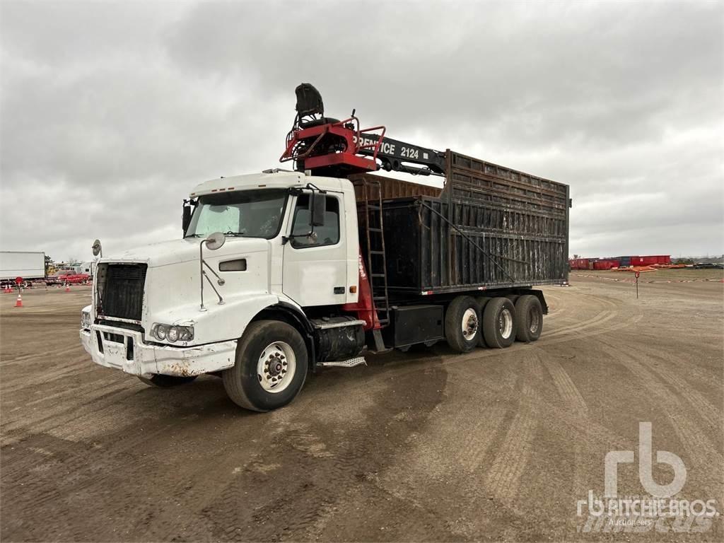 Volvo VHD شاحنات الرافعات