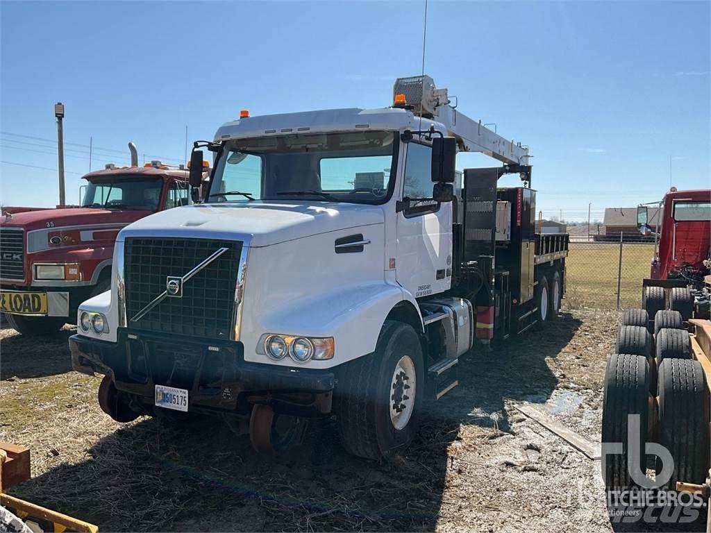 Volvo VHD شاحنات الرافعات