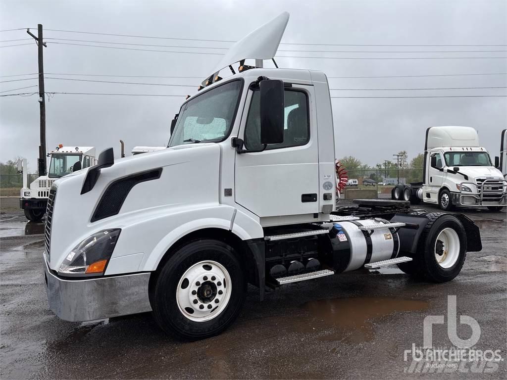 Volvo VNL وحدات الجر