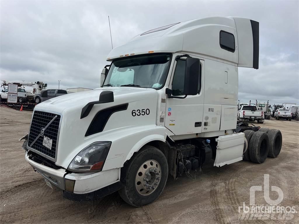 Volvo VNL وحدات الجر