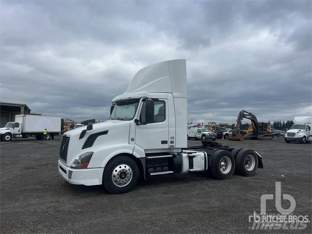 Volvo VNL وحدات الجر