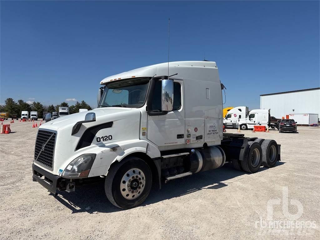Volvo VNL وحدات الجر