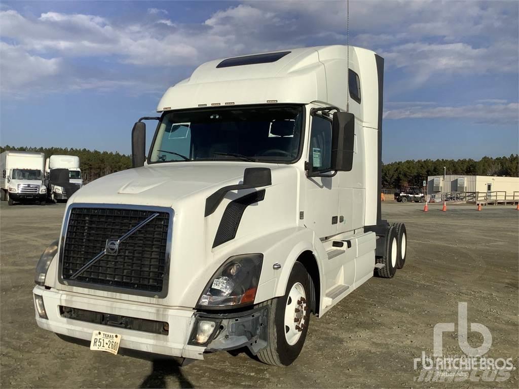 Volvo VNL670 وحدات الجر