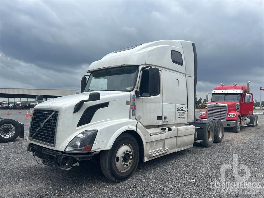 Volvo VNL670 وحدات الجر